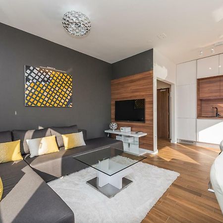 Luxury Penthouse Apartment Mandre Exterior photo