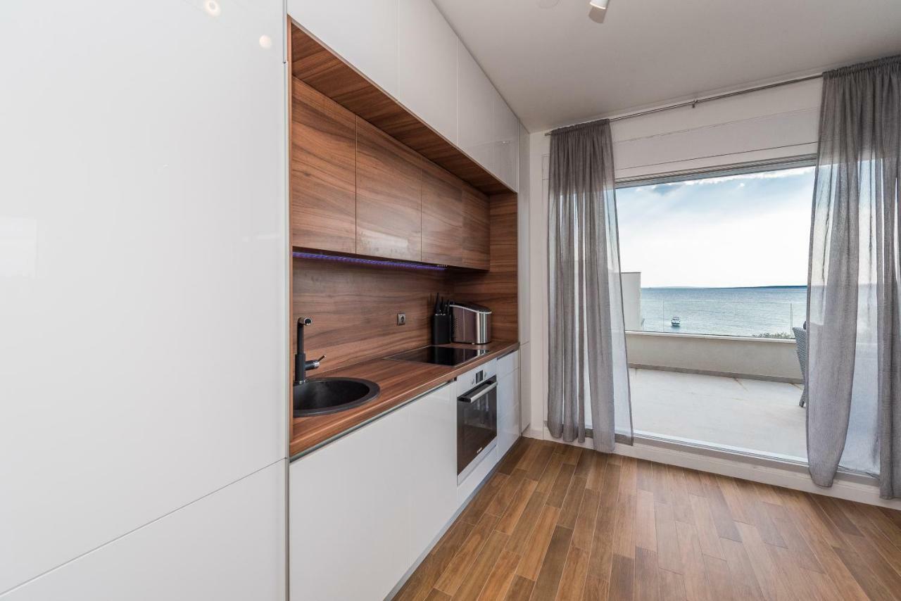 Luxury Penthouse Apartment Mandre Exterior photo