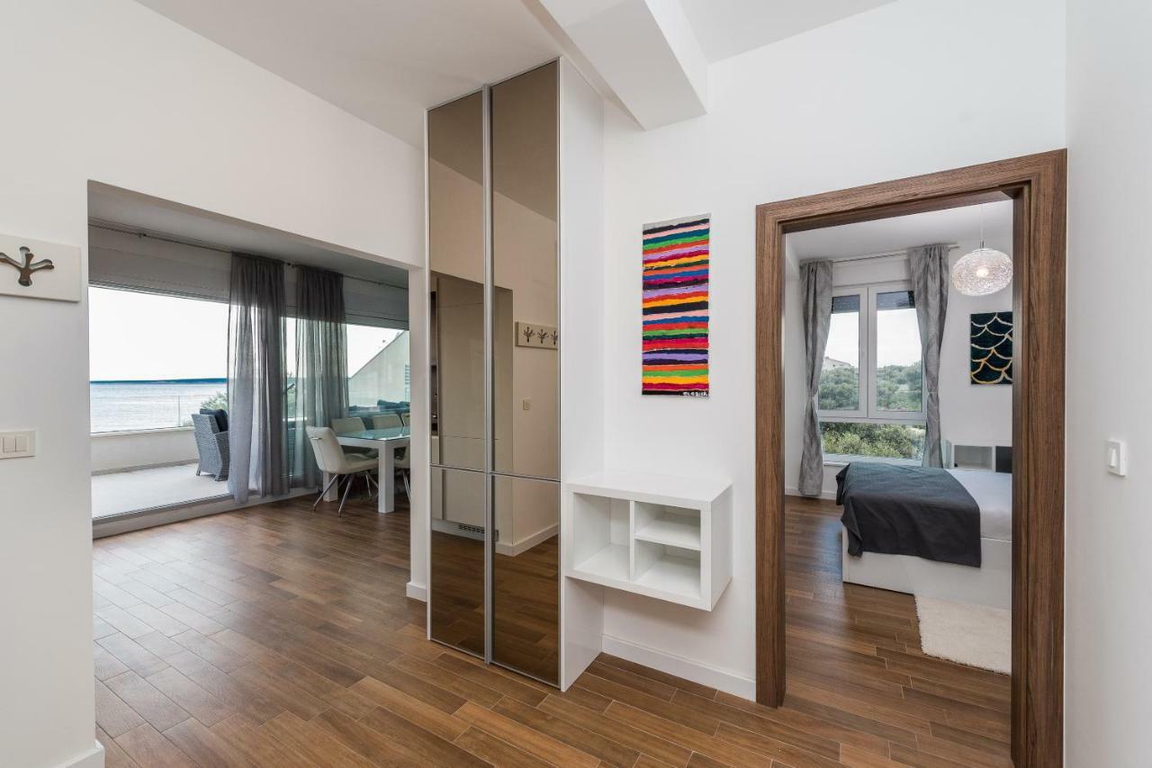 Luxury Penthouse Apartment Mandre Exterior photo